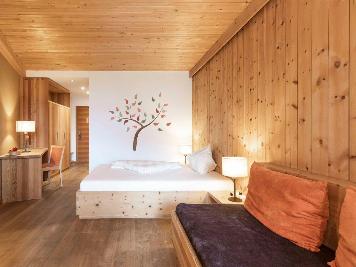 Biohotel Theiner'S Garten Lana Bagian luar foto