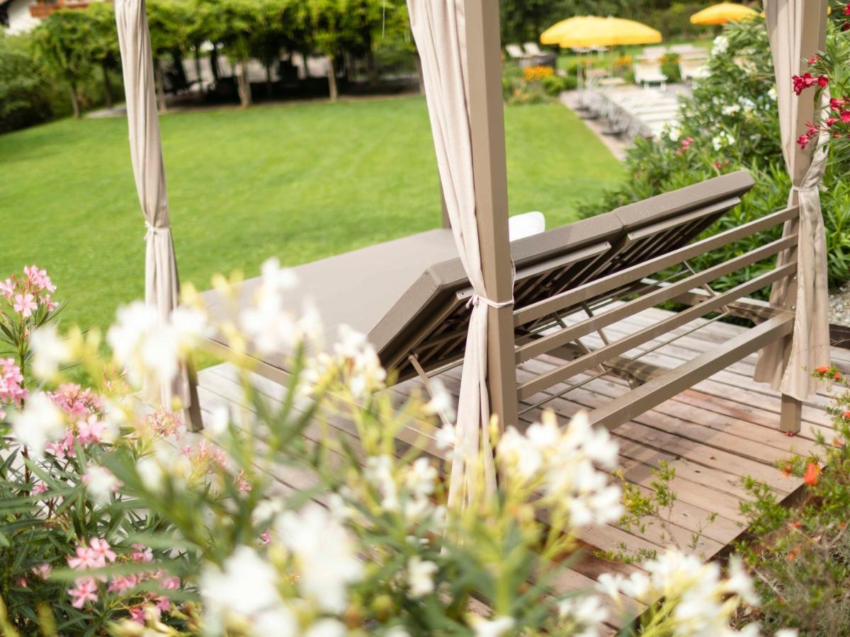 Biohotel Theiner'S Garten Lana Bagian luar foto